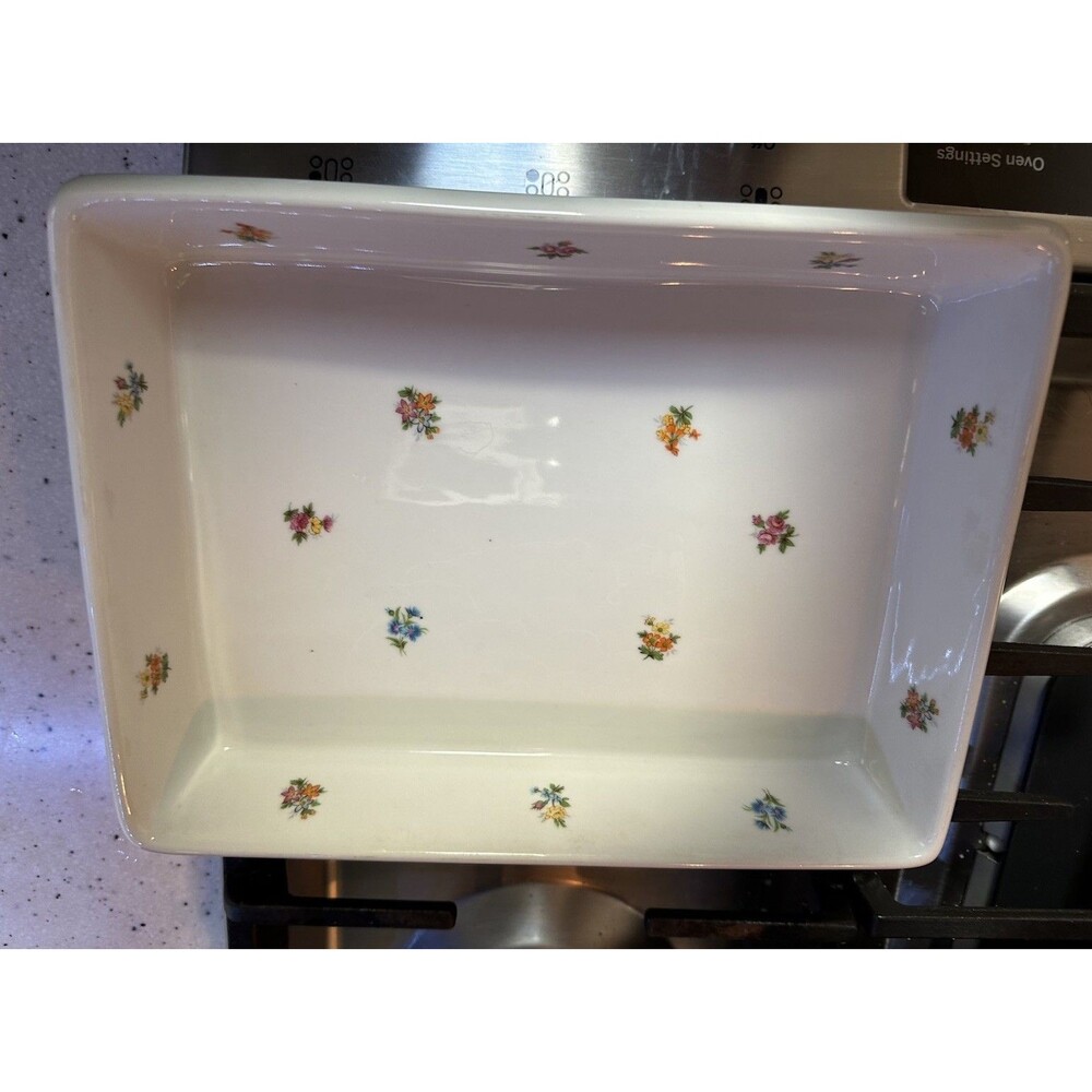 GC Wen Yuen Ceramic Casserole Dish White /Multicolor Flowers